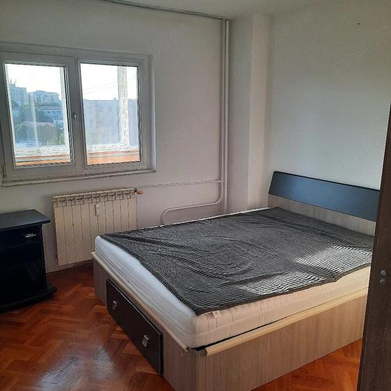 Apartament cu 2 camere semidecomandat în 1 Decembrie 1918
