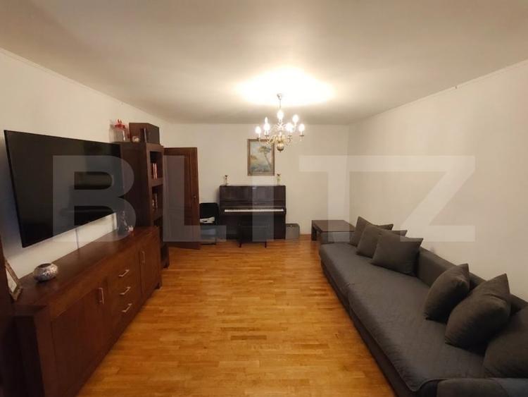 Apartament cu 3 camere decomandat, mobilat în Aleea Trandafirilor