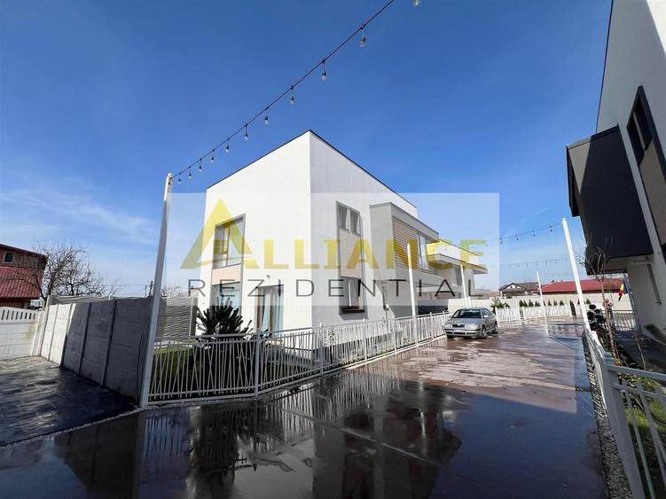 Casă individuală cu 5 camere cu Canalizare în Berceni