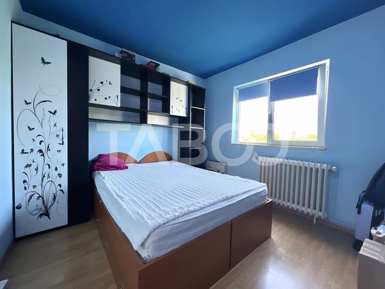 Apartament cu 3 camere semidecomandat, mobilat în Mănăștur