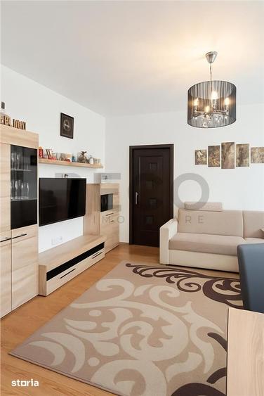 Apartament cu 3 camere semidecomandat în Decebal