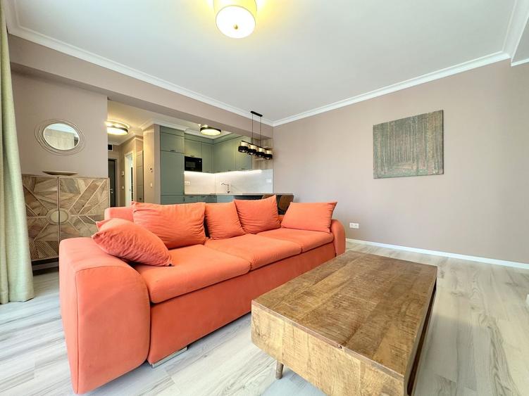 Apartament cu 3 camere decomandat, mobilat în Lipovei