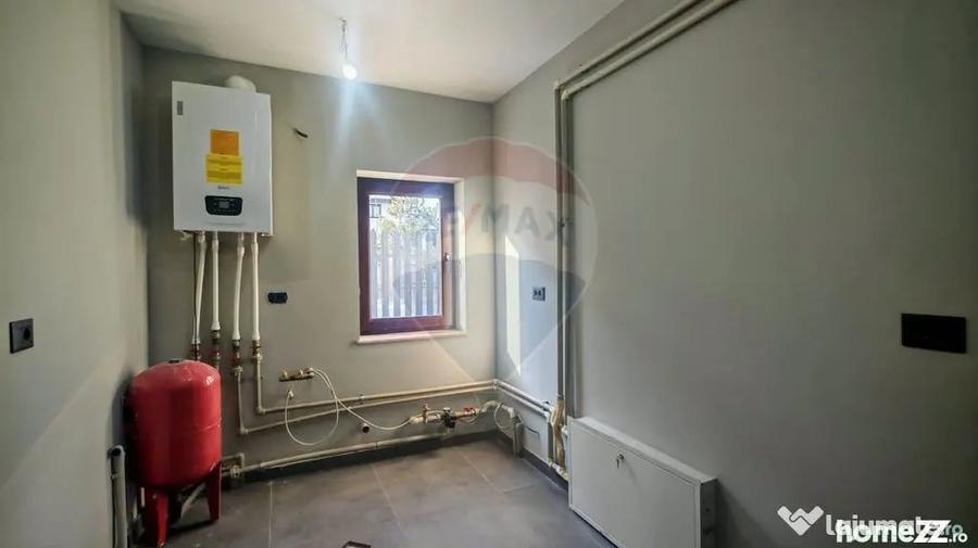 Casă cu 4 camere cu Teren 563 Mp în Corbeanca