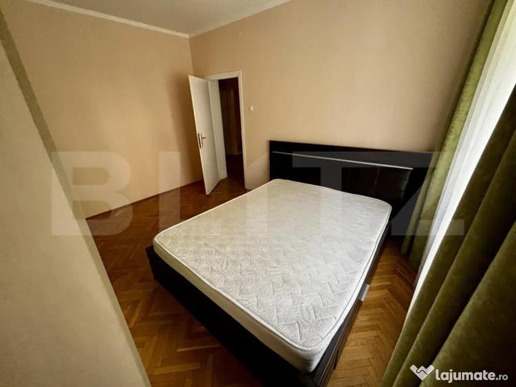 Apartament cu 4 camere decomandat în Central