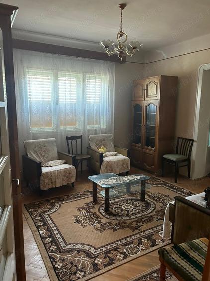Casă cu 3 camere în Buteni