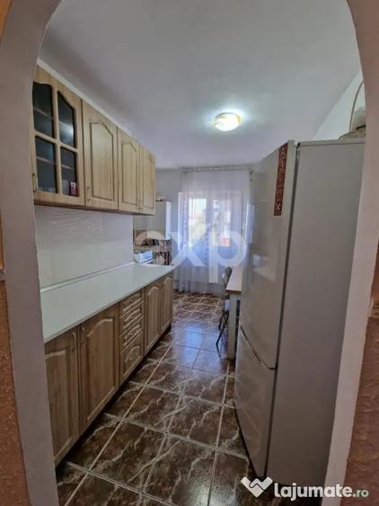 Apartament cu 3 camere decomandat în Micro 3
