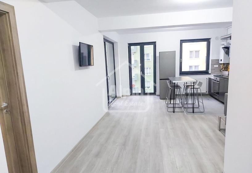 Apartament cu 2 camere decomandat, mobilat în Tractorul