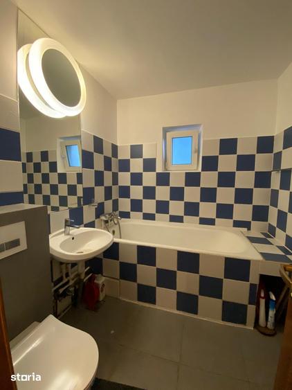 Apartament cu 3 camere decomandat în Canta
