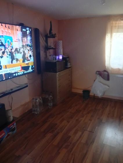 Casă cu 3 camere cu Teren 1200 Mp în Macea