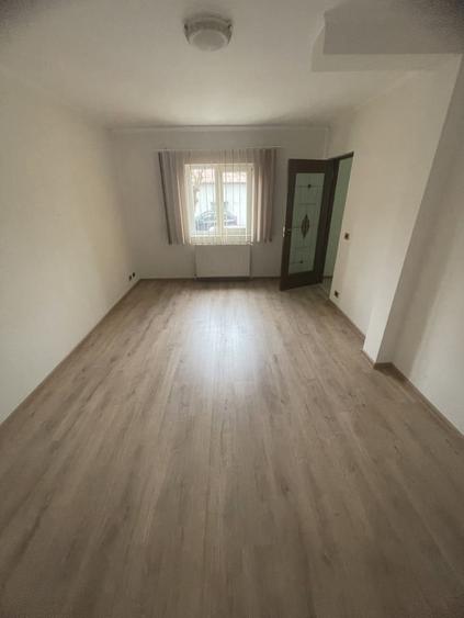 Apartament cu 4 camere în Central