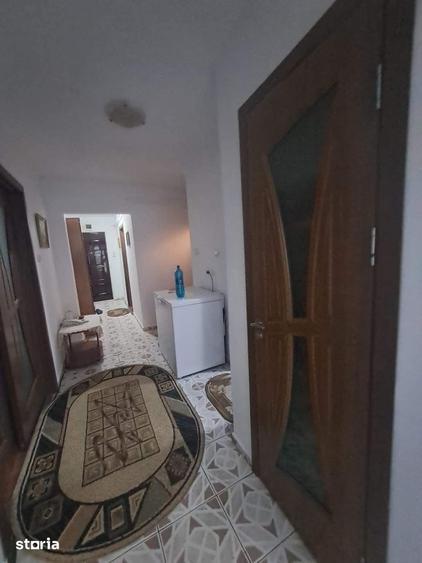 Apartament cu 4 camere decomandat în Central