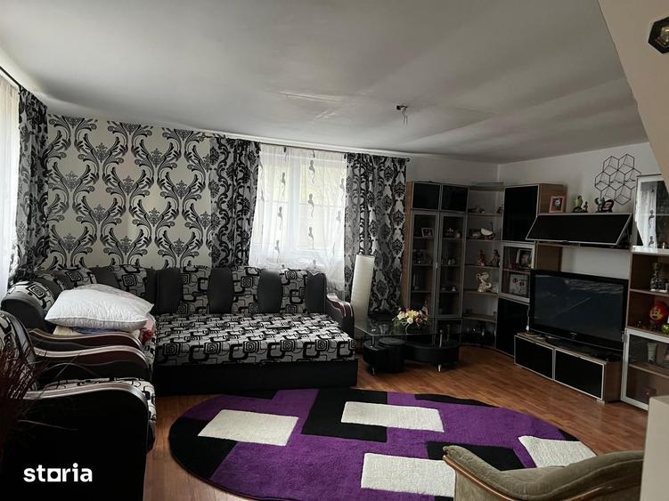 Casă cu 2 camere cu Teren 4368 Mp în Certeju de Sus