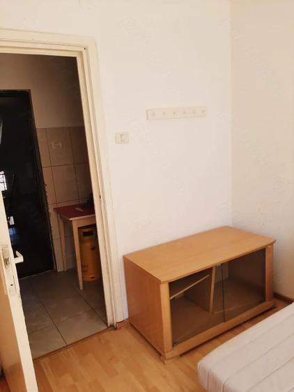 Garsonieră decomandată în Complex Studențesc