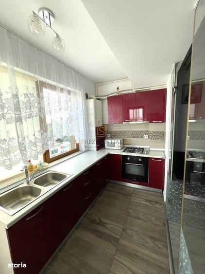 Apartament cu 3 camere, mobilat în Metalurgiei