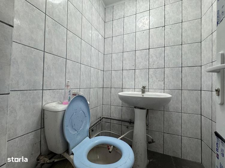 Spațiu comercial, de 100 mp, în Tomești