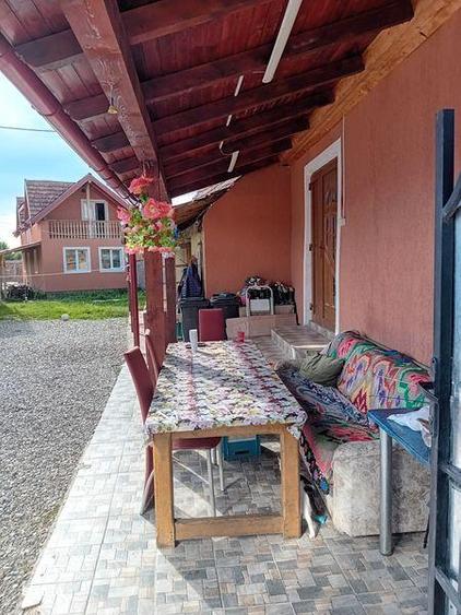 Casă cu 4 camere cu Teren 650 Mp în Porumbacu de Jos