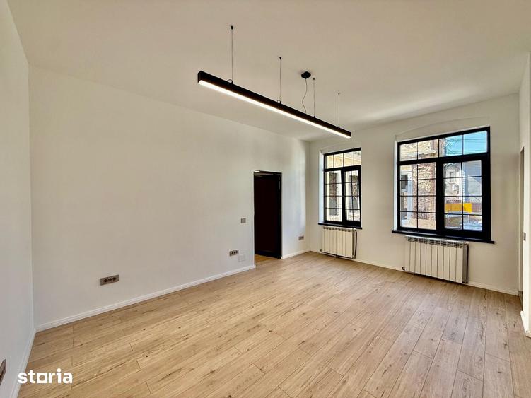 Spațiu comercial, de 43 mp, în Piața Unirii