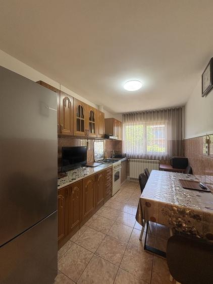 Casă cu 3 camere cu Teren 1000 Mp în Tuzla