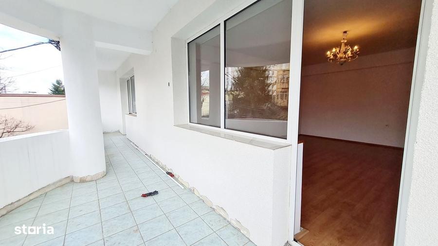 Casă cu 4 camere în Giulești