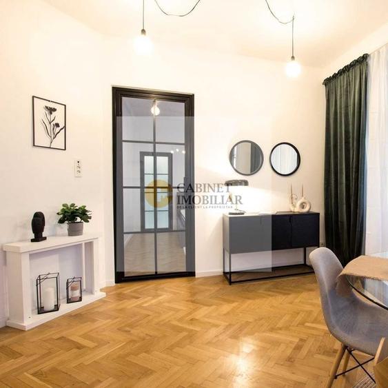 Apartament cu 3 camere decomandat, mobilat în Universitate