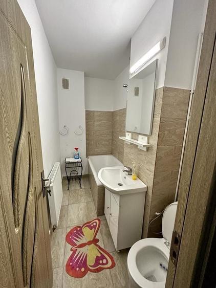 Garsonieră decomandată în Tudor