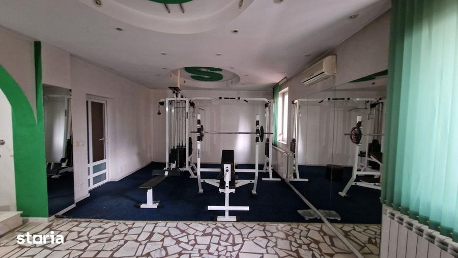 Casă cu 8 camere cu Teren 200 Mp în Sălaj