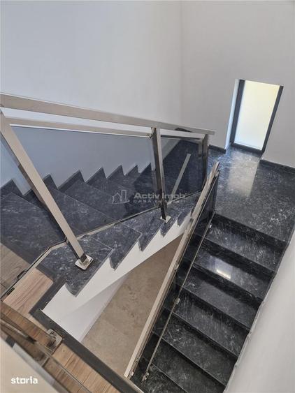 Casă cu 4 camere în Ungureni