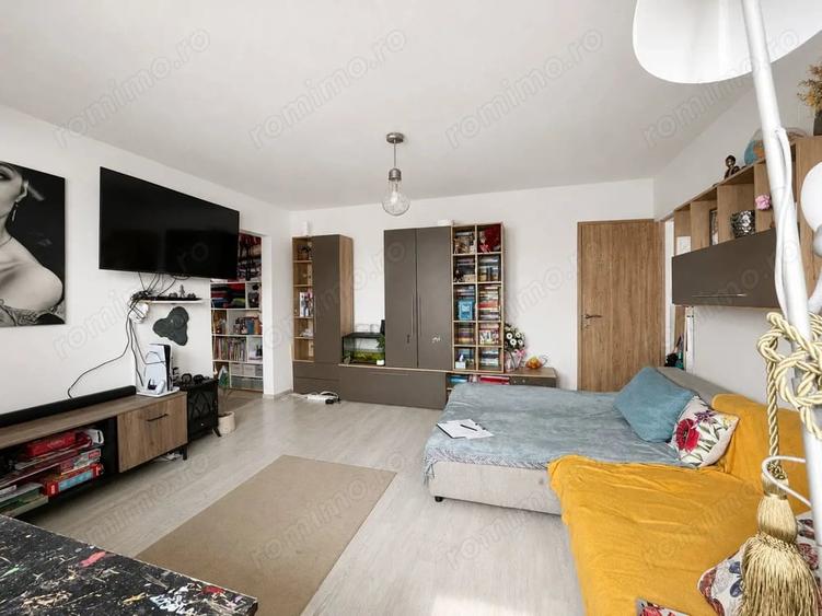 Apartament cu 2 camere semidecomandat în Șagului