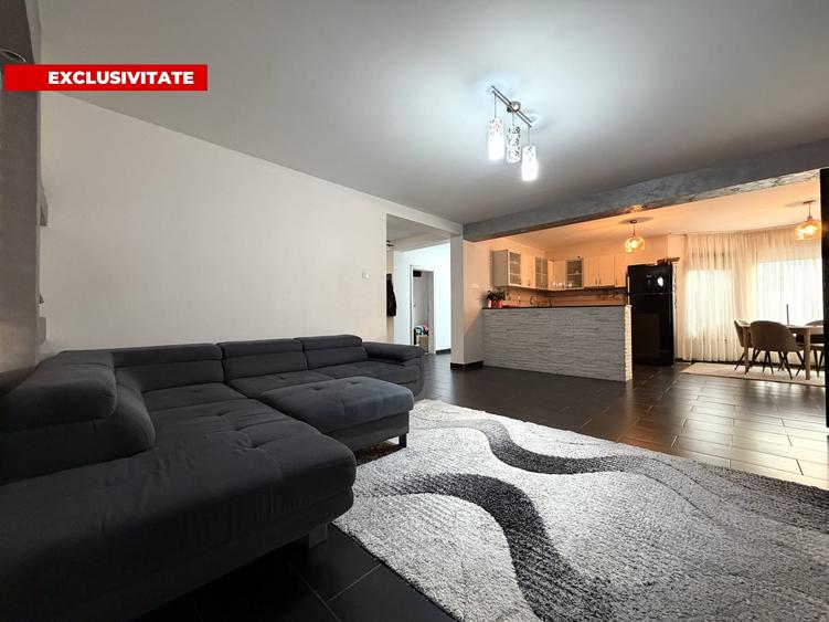 Casă individuală cu 5 camere cu Canalizare în Sânandrei