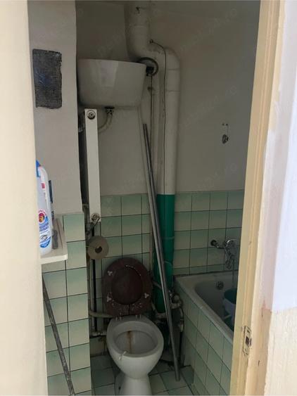 Apartament cu 3 camere nedecomandat în Micro 1