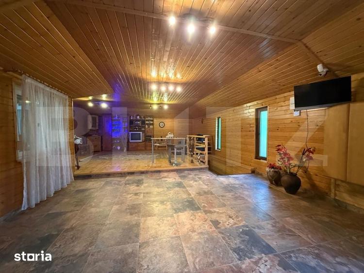 Casă cu 6 camere cu Teren 748 Mp în Cârcea