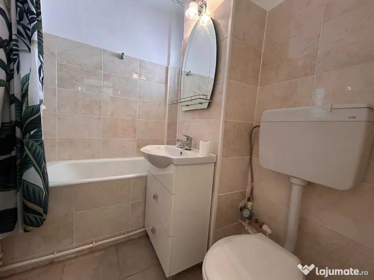 Apartament cu 2 camere decomandat în Buzaului