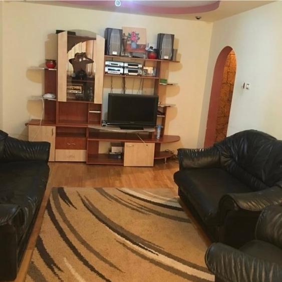 Apartament cu 2 camere semidecomandat în Republicii