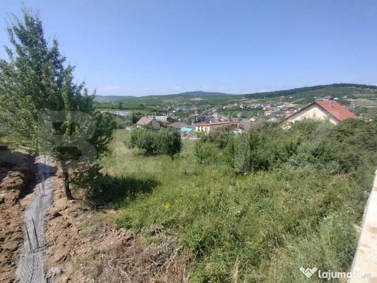 Teren de 1500 mp, în Centura