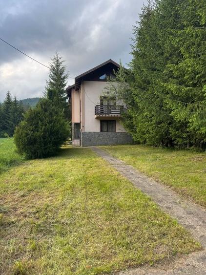 Casă cu 4 camere în Cheia