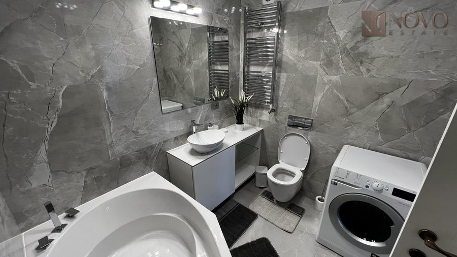 Apartament cu 3 camere semidecomandat, mobilat în P-ța Alba Iulia