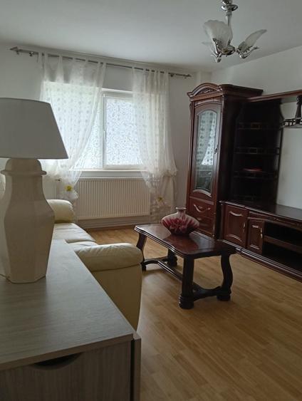 Apartament cu 2 camere decomandat în Nicolina