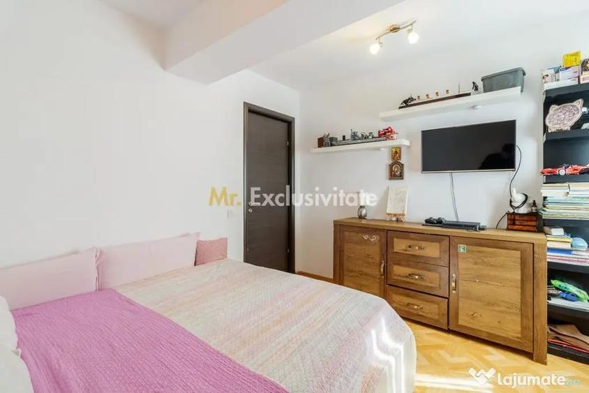 Apartament cu 3 camere semidecomandat în Regie