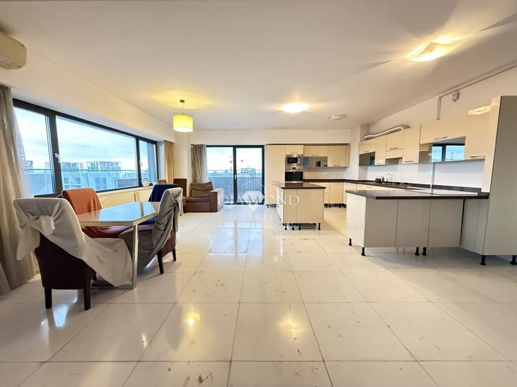 Apartament cu 3 camere decomandat în Aviației