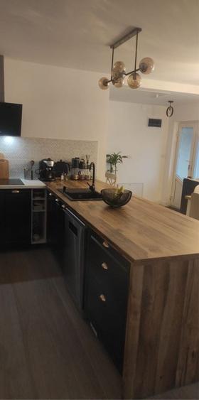 Casă cu 4 camere decomandat în Oncea