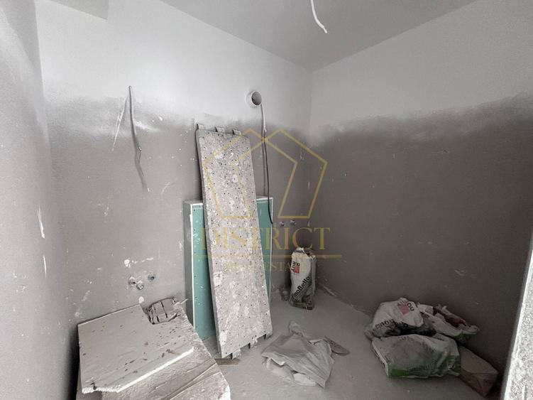 Apartament cu 3 camere decomandat în Torontalului