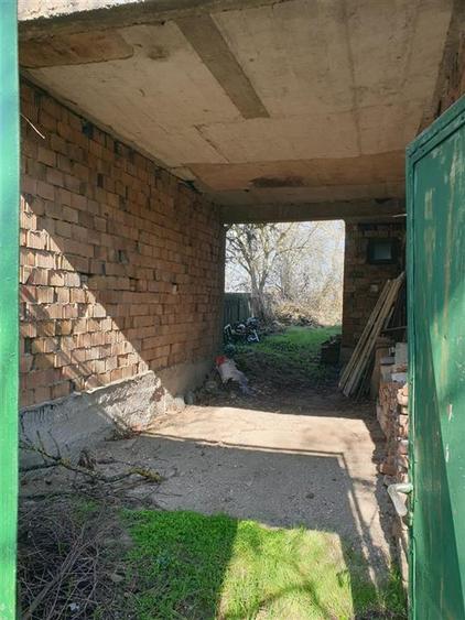 Casă cu 3 camere cu Teren 542 Mp în Sântion