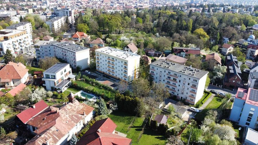 Teren de 1770 mp, în Zorilor