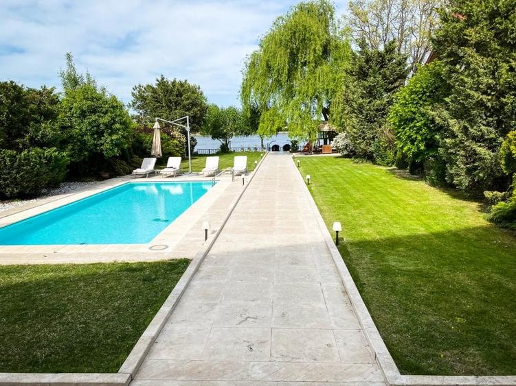 Casă individuală cu 7 camere cu Teren 1500 Mp în Buftea