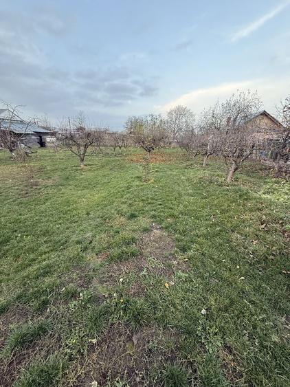 Casă cu 4 camere în Podu Turcului