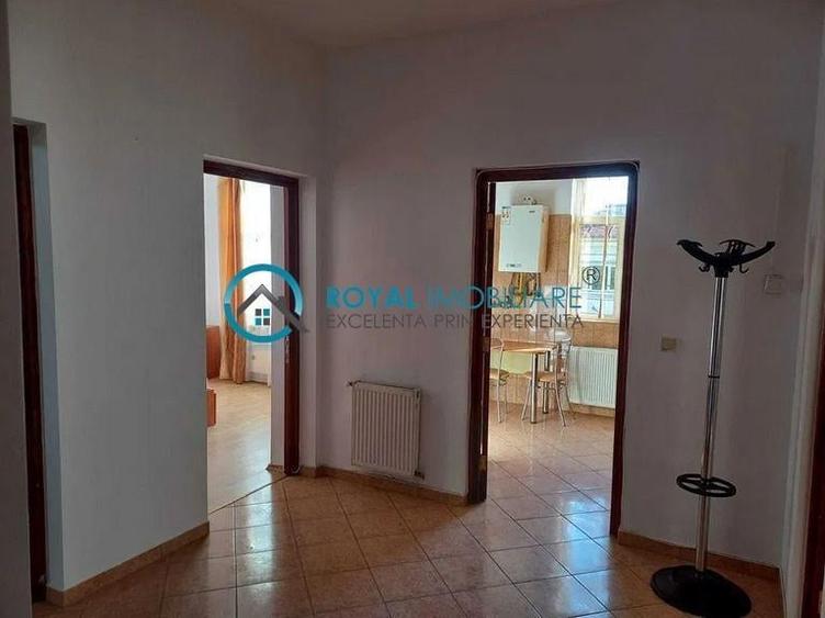 Casă individuală cu 11 camere cu Teren 558 Mp în Rudului