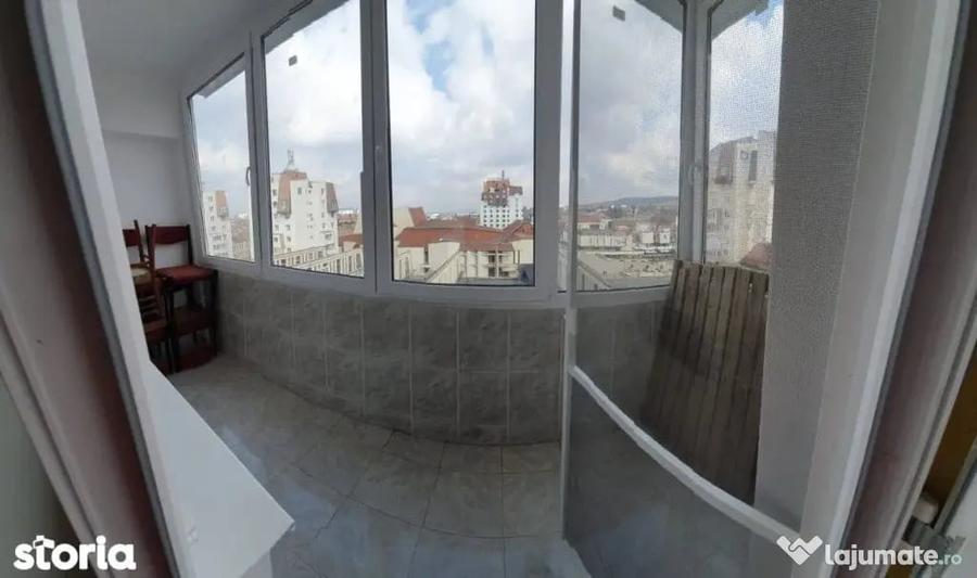 Apartament cu 4 camere decomandat în Ultracentral