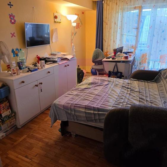Apartament cu 3 camere decomandat în Unirii