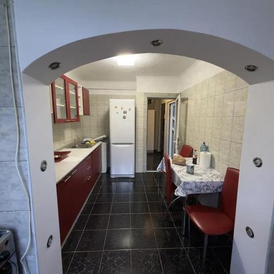 Apartament 1 Camera Baza 3 - Carrefour Market - 2