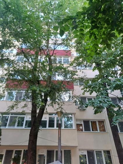 Apartament cu 2 camere decomandat în Brâncoveanu